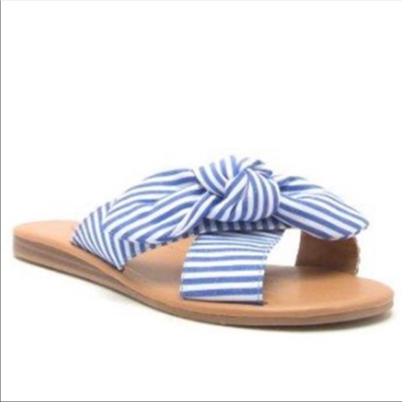 💥THEY ARE HERE💥blue and white striped sandals - Picture 2 of 3